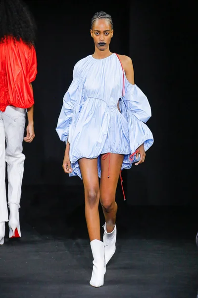 Look 27